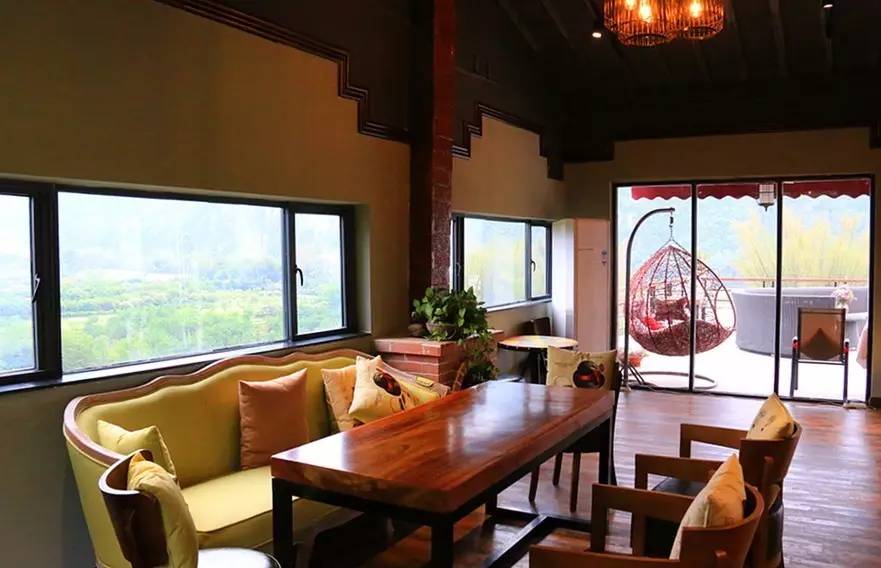 元宝山下，山水云间，悠悠闲云时光，恰好那时我也在