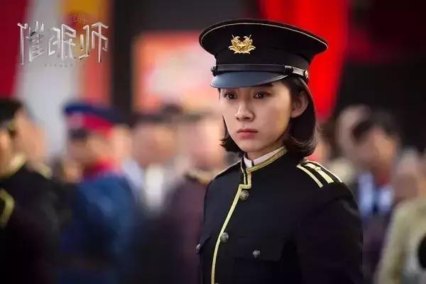 这个星二代好不容易演个男主角，却在第二集就死了，后面该怎么演