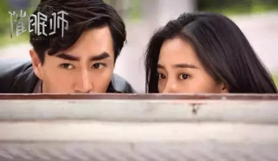 这个星二代好不容易演个男主角，却在第二集就死了，后面该怎么演