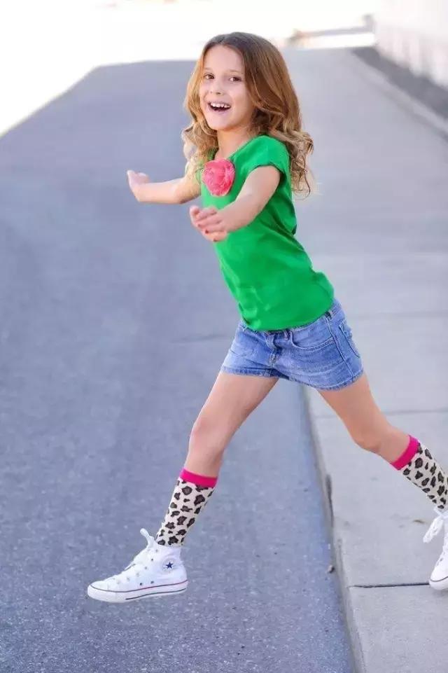 netflix米莉波比布朗,米莉波比布朗和小罗伯特唐尼