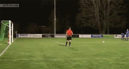 足球十大搞笑进球动图,足球搞笑庆祝动作gif