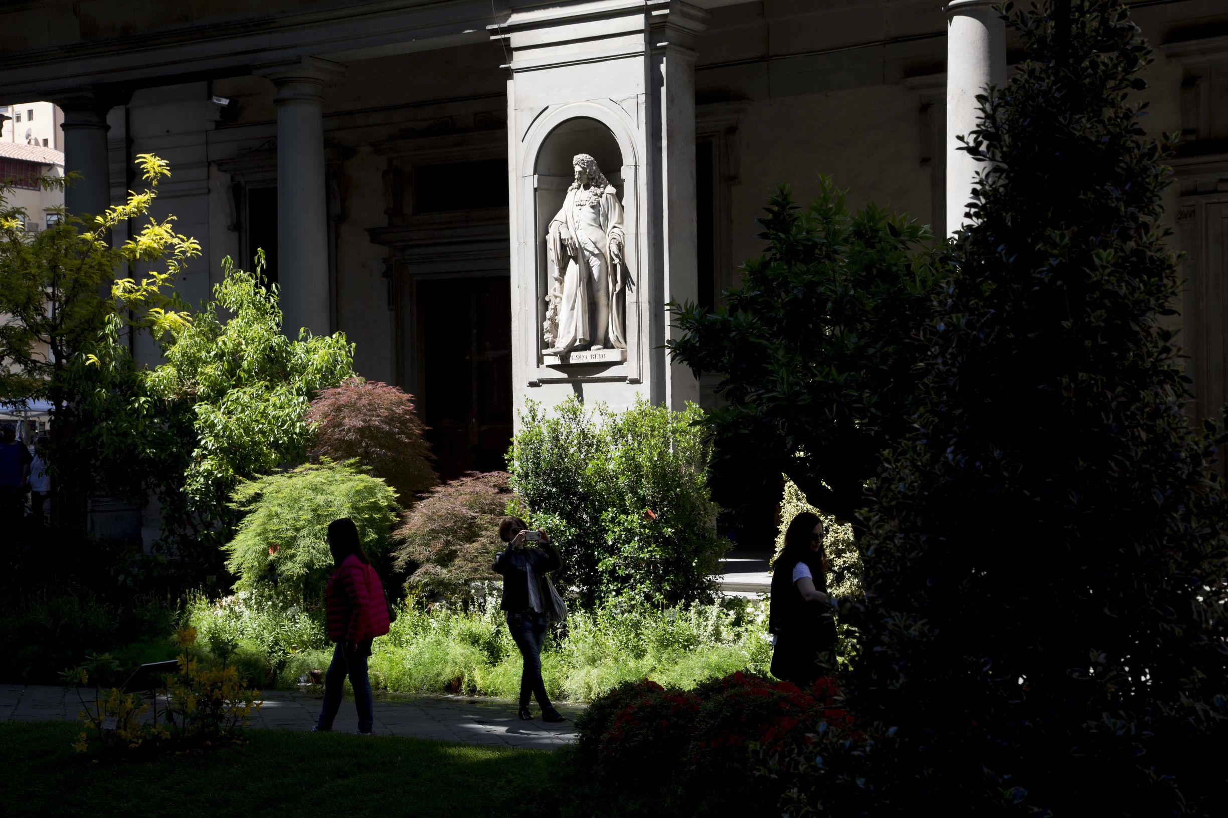 在这每天约起“小苹果”，估计你得先交论文“广场舞与广场文化”