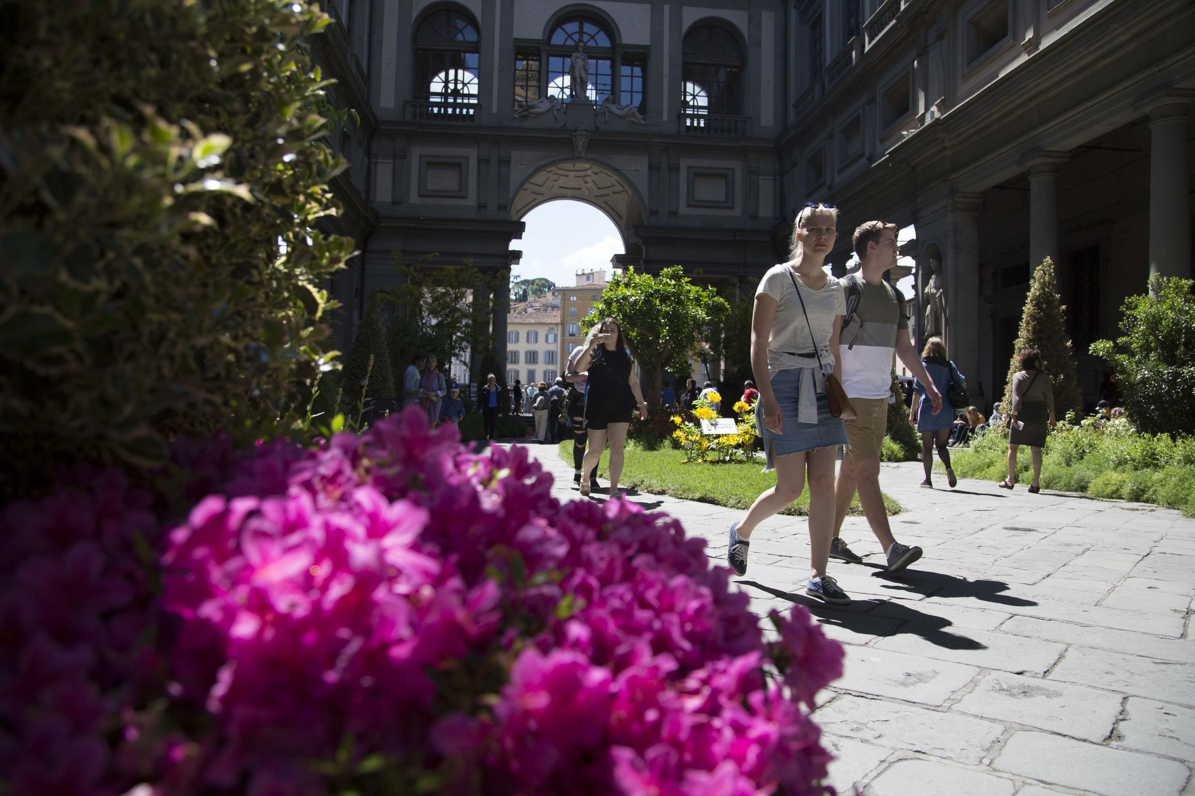 在这每天约起“小苹果”，估计你得先交论文“广场舞与广场文化”