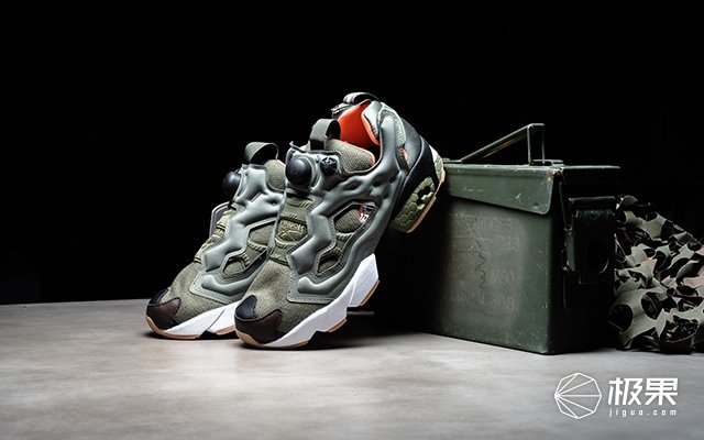 便捷式系鞋带球鞋,自动系鞋带的nike球鞋