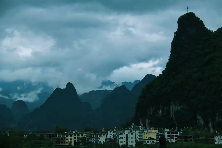 元宝山下，山水云间，悠悠闲云时光，恰好那时我也在