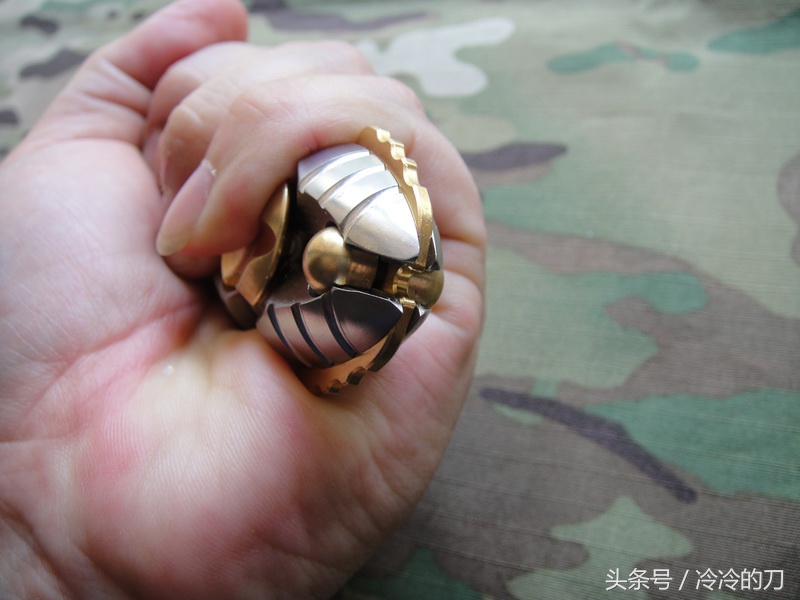 指尖陀螺蚕蛹,颜值即正义作品