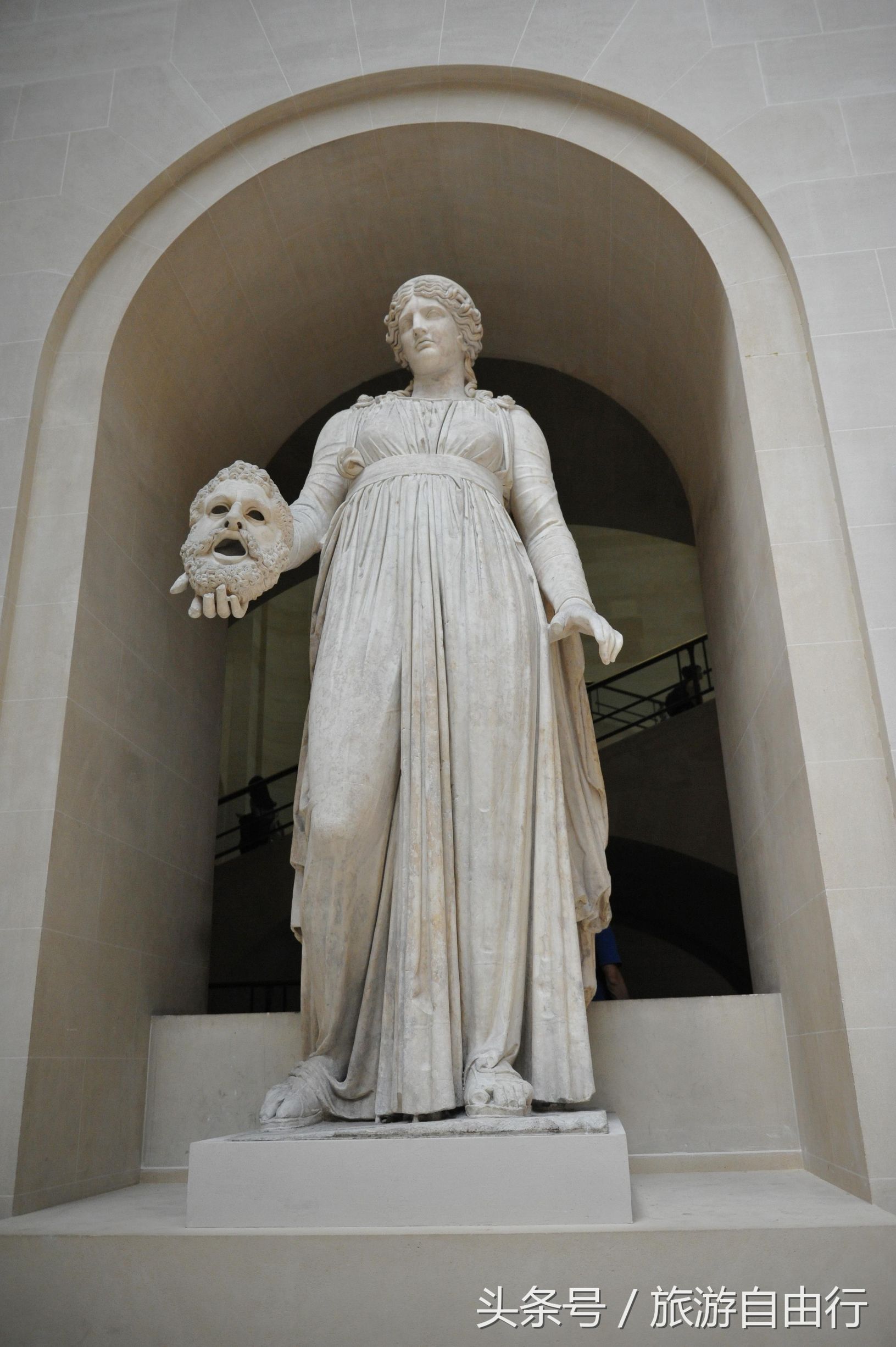 法国巴黎的著名景点和风土人情 (法国巴黎有哪些著名的旅游景点)