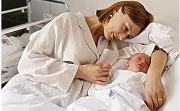 顺产和剖腹产坐月子关注事项,宝宝不足月顺产