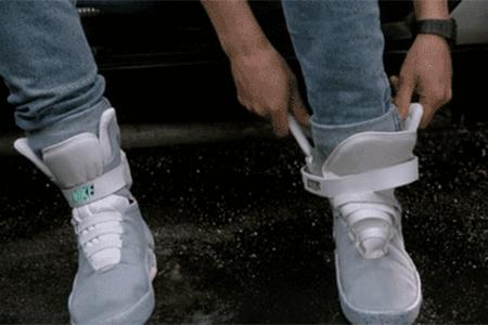 便捷式系鞋带球鞋,自动系鞋带的nike球鞋