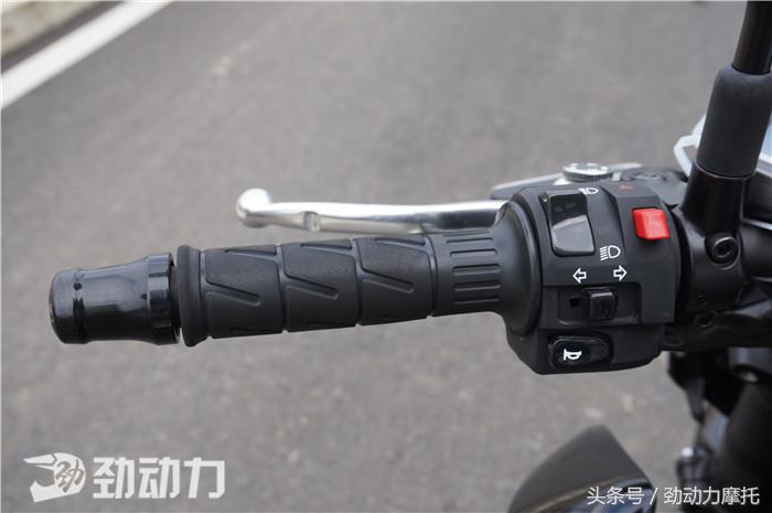 川崎z9002017款感受,川崎z900se和z900re区别