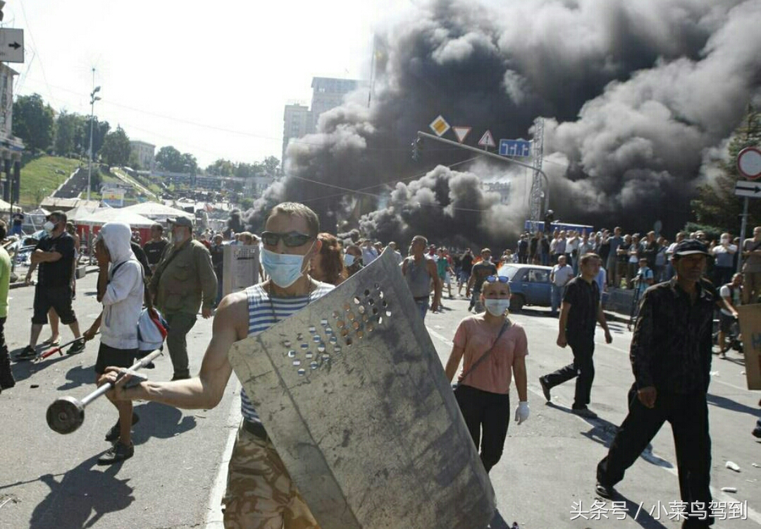 足球最强战争,一场极度搞笑的奇葩比赛