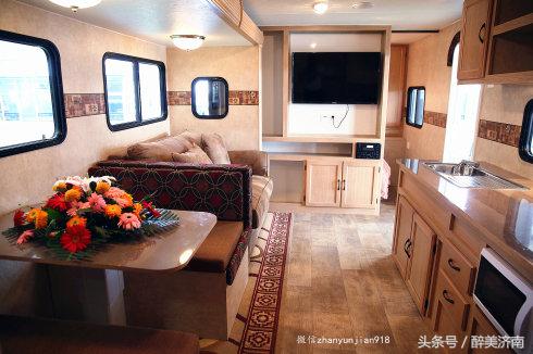 实拍：被俄罗斯美女帅哥酷爱的中国房车是什么样子