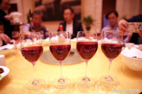 实拍：被俄罗斯美女帅哥酷爱的中国房车是什么样子