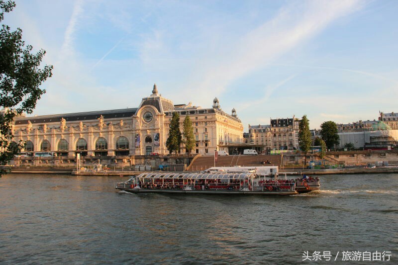 法国巴黎的著名景点和风土人情 (法国巴黎有哪些著名的旅游景点)