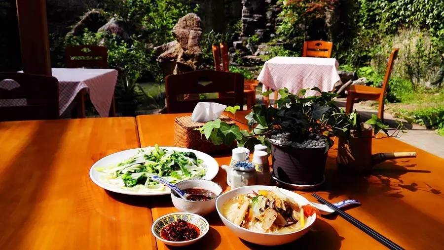 元宝山下，山水云间，悠悠闲云时光，恰好那时我也在