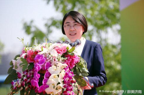 实拍：被俄罗斯美女帅哥酷爱的中国房车是什么样子