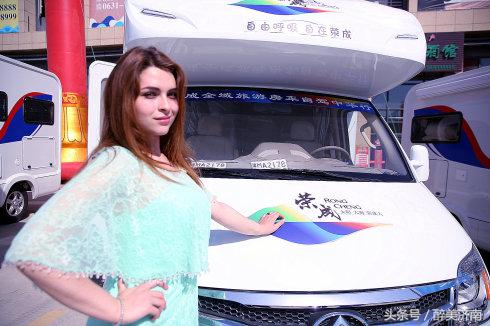实拍：被俄罗斯美女帅哥酷爱的中国房车是什么样子