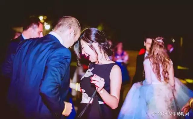 爱笑高颜能赚钱，创立同名品牌的千万级代购才是好买手