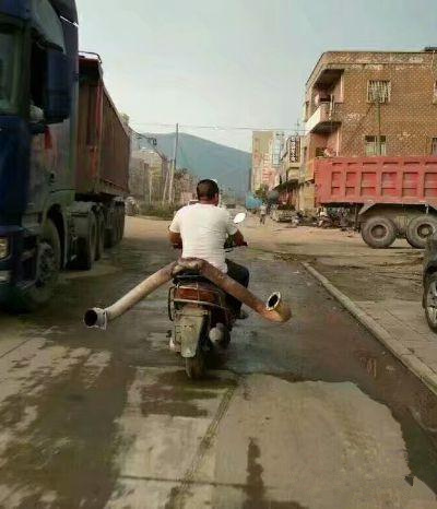 图文笑话：老爸，咱家里遭贼了，我这几天靠捡破烂生活的