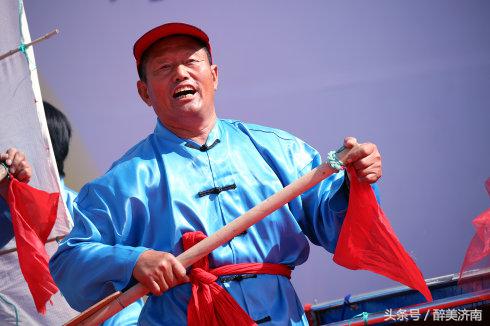 实拍：被俄罗斯美女帅哥酷爱的中国房车是什么样子