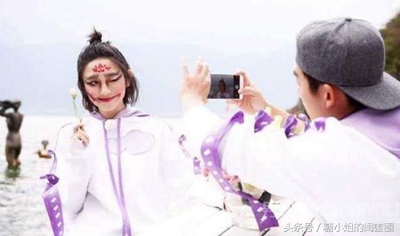 住着几千万的房子却用这几十块的粉饼，还有谁！