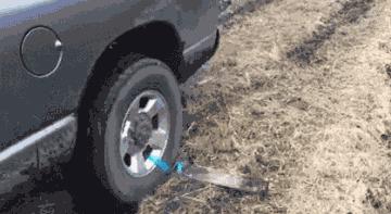 雪中车轮打滑脱困,车轮打滑一般要怎么处理