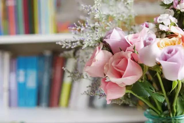 母亲节给妈妈买什么口红,母亲节送母亲什么口红