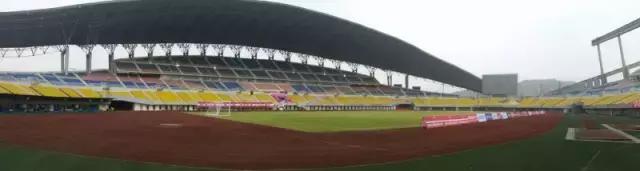 大雨挡不住的红色激情！全株洲人关注的顶级比赛嗨翻体育中心！