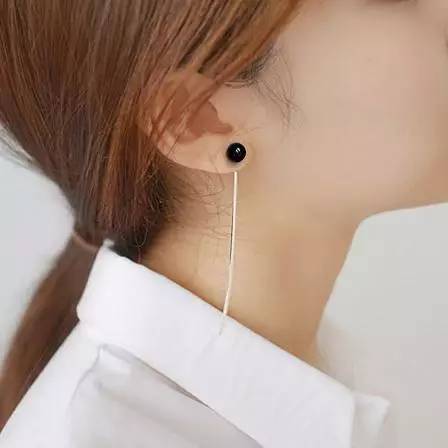 休闲衣服配什么耳钉好看,樱桃耳钉适合搭配什么上衣