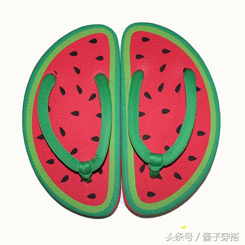 不曾见过的人字拖，让你裸脚整个夏天