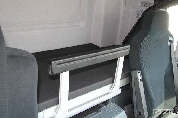 世界上最大的大件牵引运输车,德国曼tgx大件牵引车