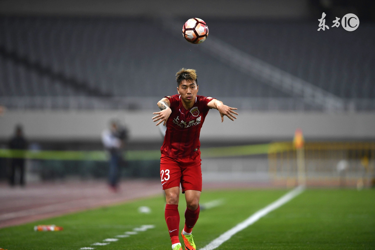 他们4个都是93年出生，如今成了上港队的主力