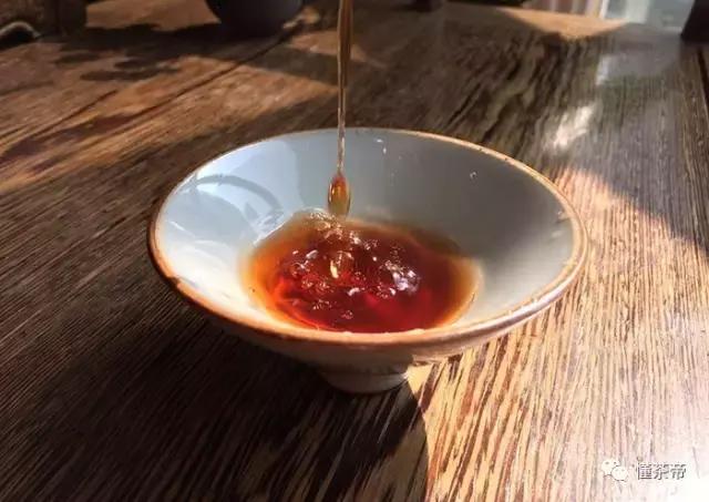 喝普洱茶后牙齿发酸是怎么回事,普洱茶发苦什么原因