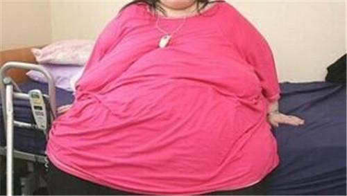 胖妹妹穿什么衣服好看 (胖妹妹适合穿什么衣服)