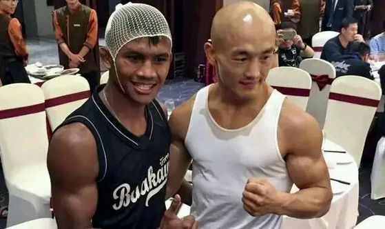 播求高扫踢完整视频,播求拿出所有钱赌一龙三番战视频