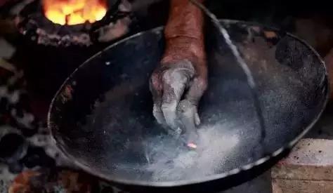 广州的一座荒废的商场,广州消失的城中城