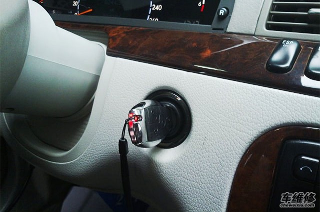 汽车遥控钥匙打不开车门的原因,汽车车门打不开机械钥匙也打不开