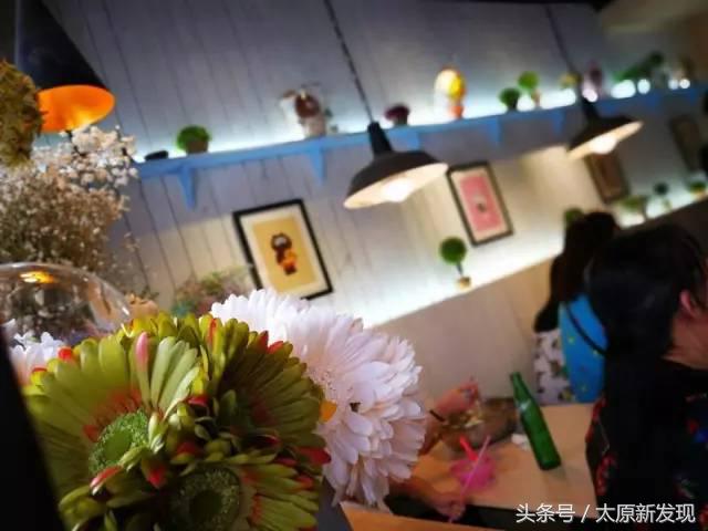 一路火到太原！在南京排队到腿麻的网红店来了！不预定还真吃不到