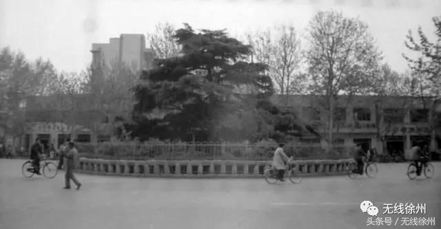 徐州90年代的淮海路商场,70年代的徐州大同街商业街