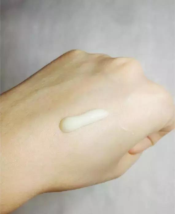 吐血整理三款防晒霜性价比超高,防晒排行榜第一名衣服