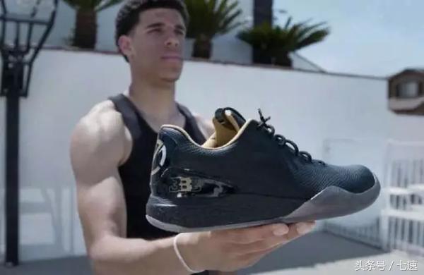这位NBA选秀热门有个最狂老爸，签名球鞋都是自家品牌
