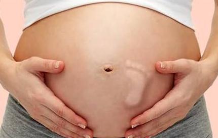 孕妇腹部有规律震动其实是胎儿在肚子里做这事