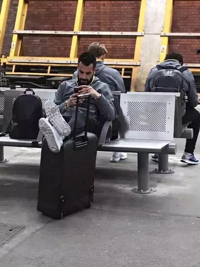 他们都穿什么球鞋,他们都穿什么鞋