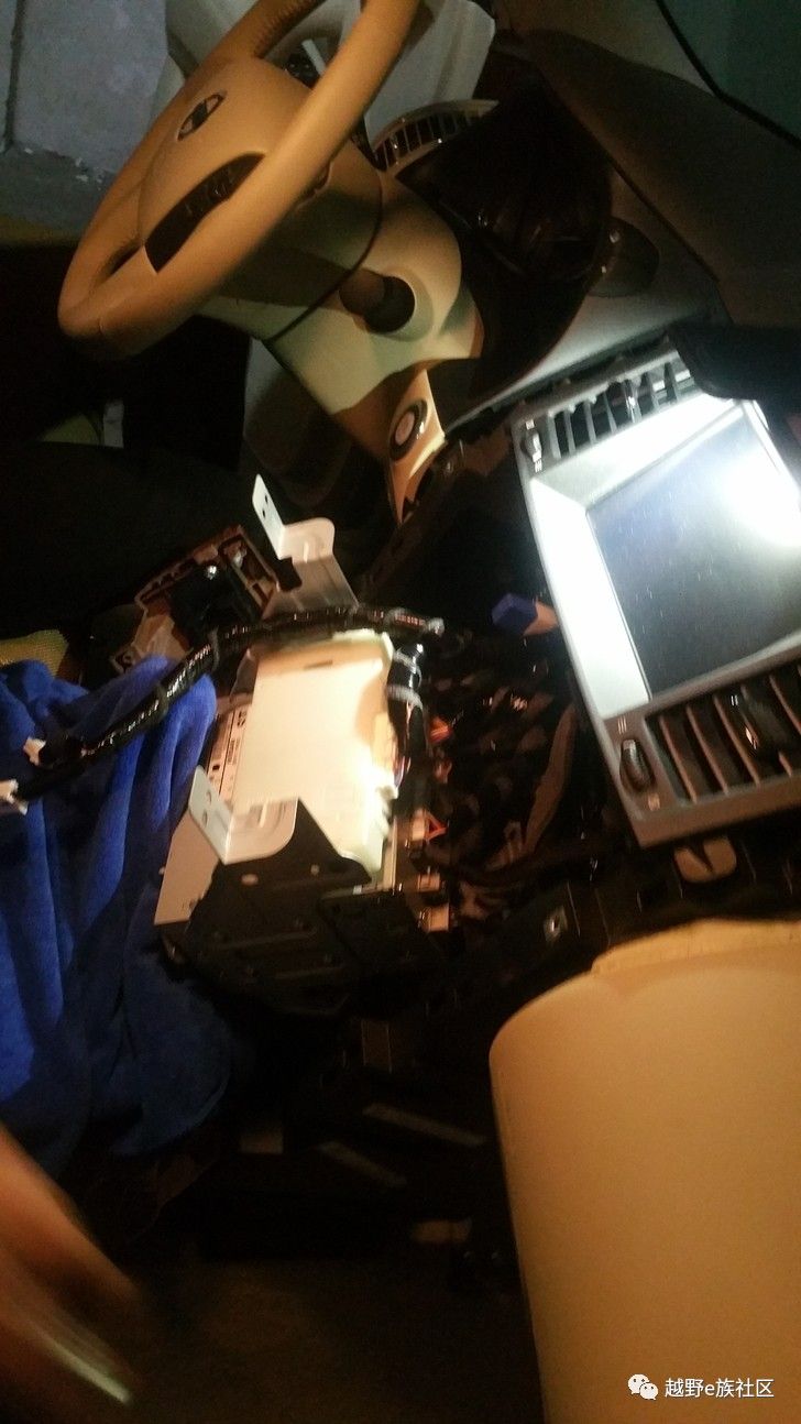 尼桑途乐Y61外观改装案例,途乐y62改装液晶仪表