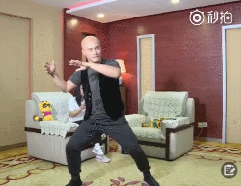 一龙ko泰国拳王,一龙打韩国空手道冠军