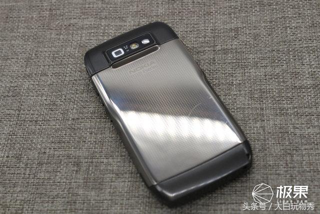 诺基亚e71发布信息,诺基亚e71拆解