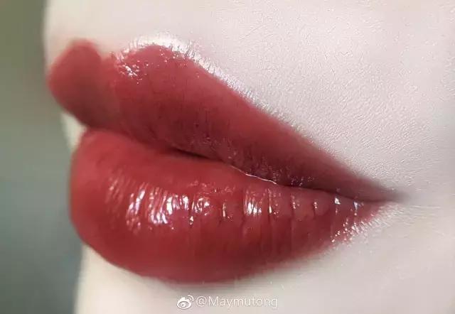 母亲节给妈妈买什么口红,母亲节送母亲什么口红