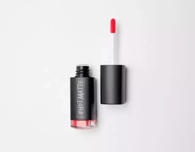 卖彩妆护肤品,卖衣服美妆品