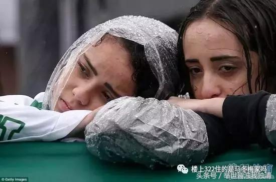 沙佩科恩斯空难为什么还能存活,那些在空难中幸存下来的人