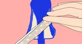 鞋子磨脚有个血泡怎么办,鞋子有脚臭味怎么清洗